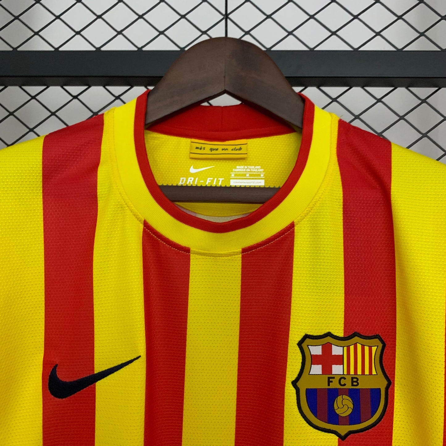 FC BARCELONA CLASSIC T-SHIRT 1998-99